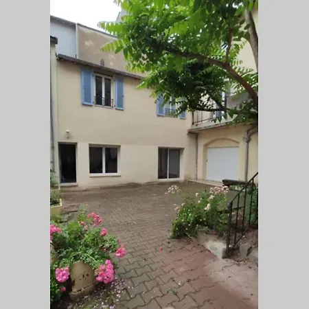 Maison Au Calme Vieux Сasa de vacaciones Vichy
